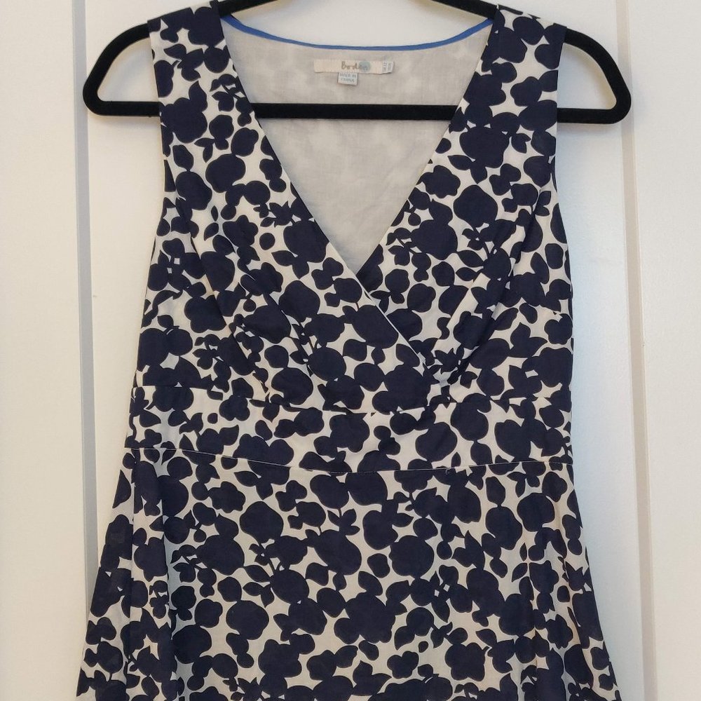 Boden navy blue and white print fitted peplum top, lightweight cotton